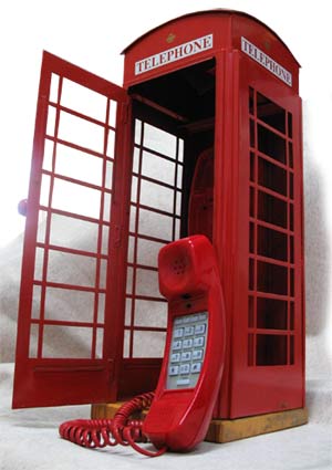 Escala 1:5 de la tradicional cabina telef�nica inglesa